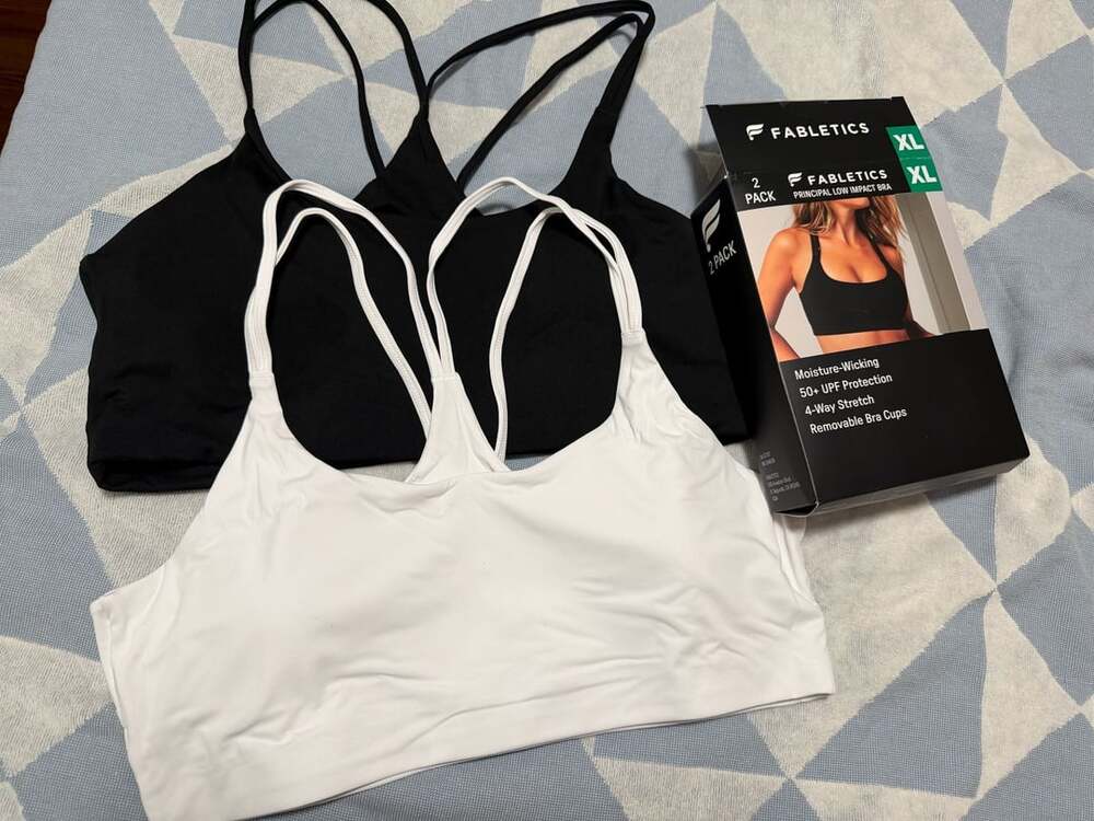 Fabletics Principal Low Impact Bra 2 Pack Size XL White Black